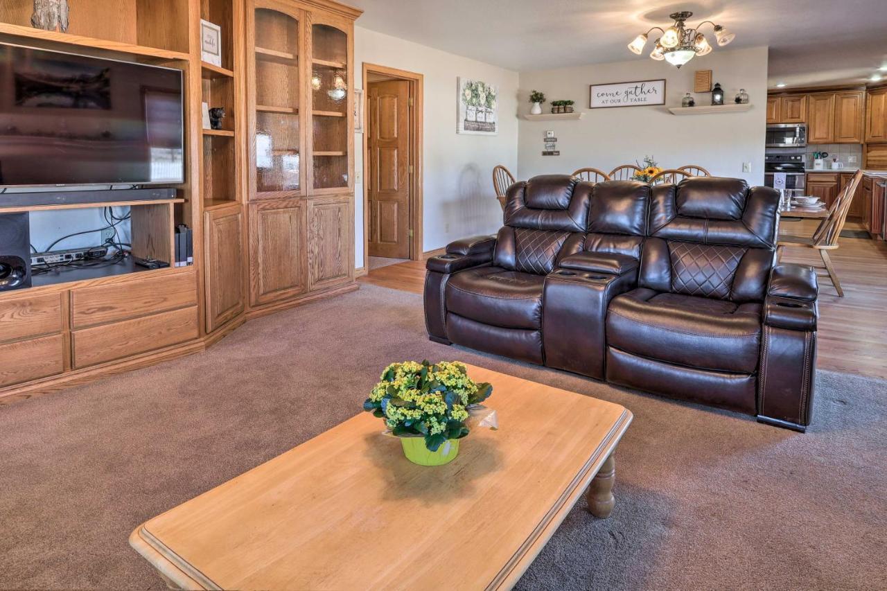 Welcoming Canon City Abode - Walk To River! Exterior photo